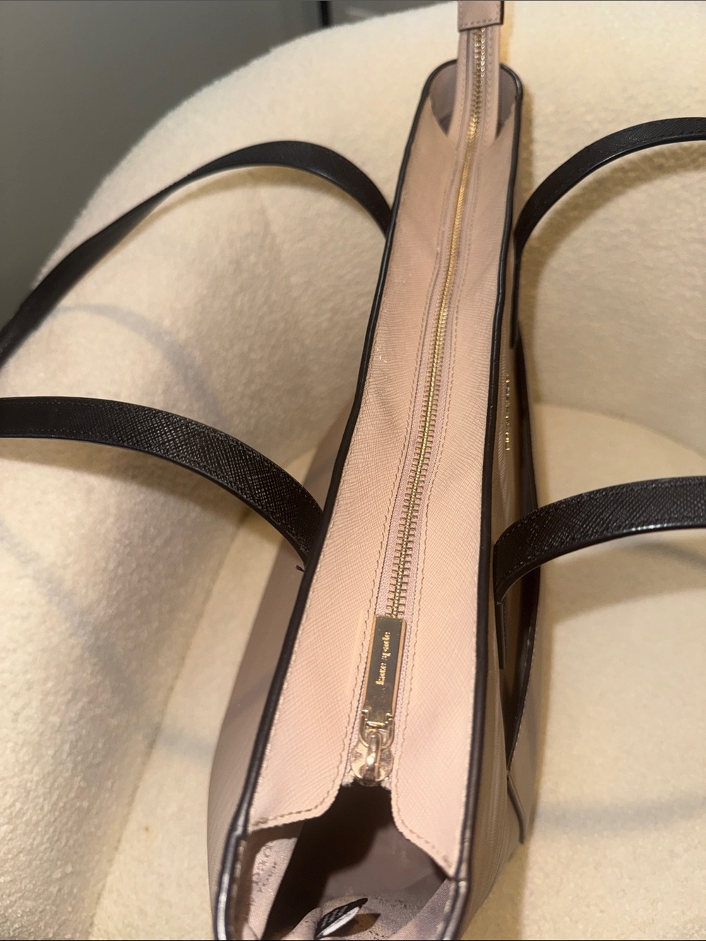 kate spade ♠️ Cream Tote with black Straps - Picture 7 of 15